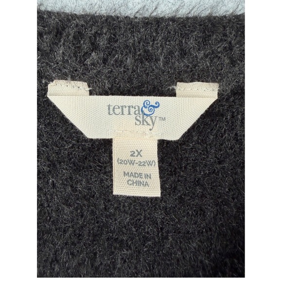 Womens 2X Black Soot Fuzzy Eyelash Knit Crewneck Sweater - Picture 3 of 4